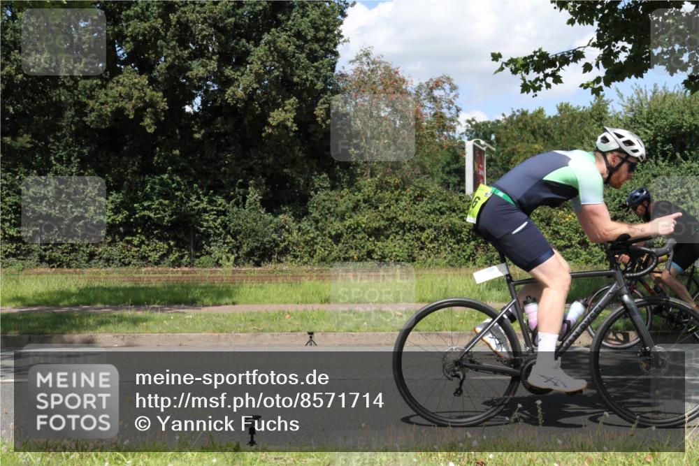 10.08.2025 - GEWOBA Citytriathlon Bremen Yannick Fuchs http://msf.ph/oto/8571714 10.08.2025 14:37:38 Radfahren 4, 58, 63, 116, 170, 197, 254, 287, 290 meine-sportfotos.de
