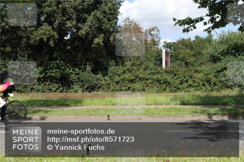 10.08.2025 - GEWOBA Citytriathlon Bremen Yannick Fuchs http://msf.ph/oto/8571723 10.08.2025 14:37:43 Radfahren 4, 58, 63, 116, 170, 191, 197, 287, 290, 528 meine-sportfotos.de