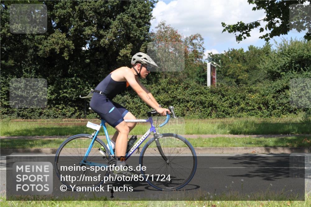 10.08.2025 - GEWOBA Citytriathlon Bremen Yannick Fuchs http://msf.ph/oto/8571724 10.08.2025 14:37:44 Radfahren 4, 58, 63, 116, 170, 191, 287, 290, 528 meine-sportfotos.de