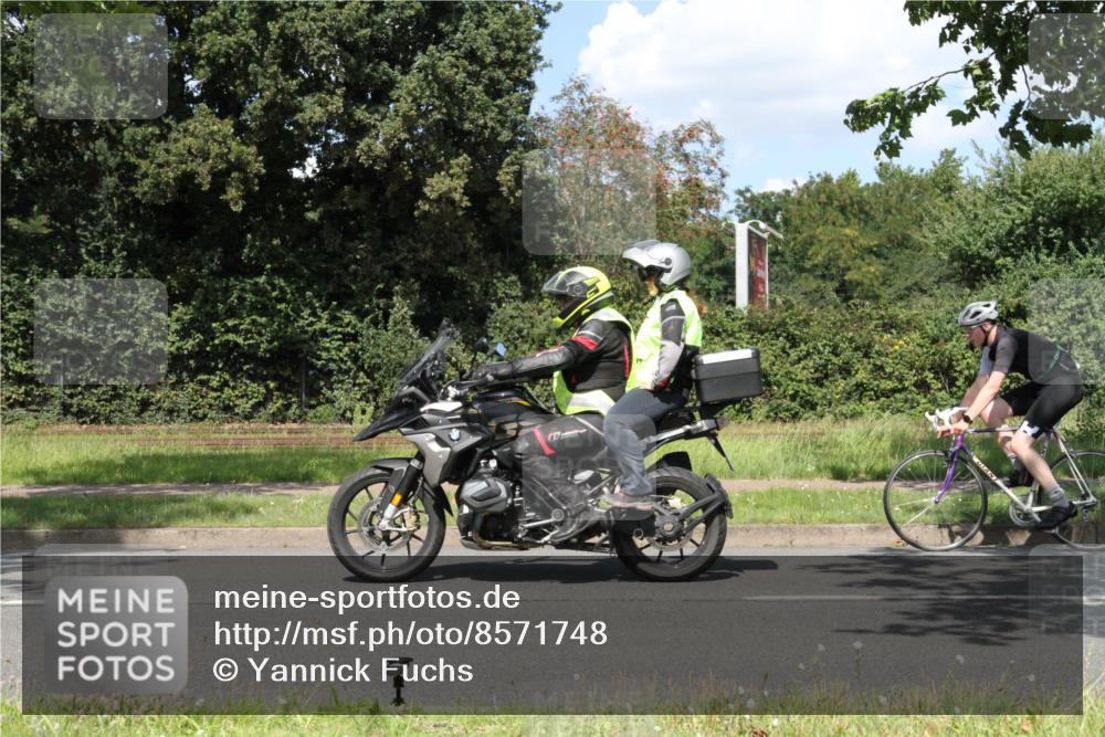 10.08.2025 - GEWOBA Citytriathlon Bremen Yannick Fuchs http://msf.ph/oto/8571748 10.08.2025 14:38:21 Radfahren 51, 54, 81, 152, 162, 295 meine-sportfotos.de