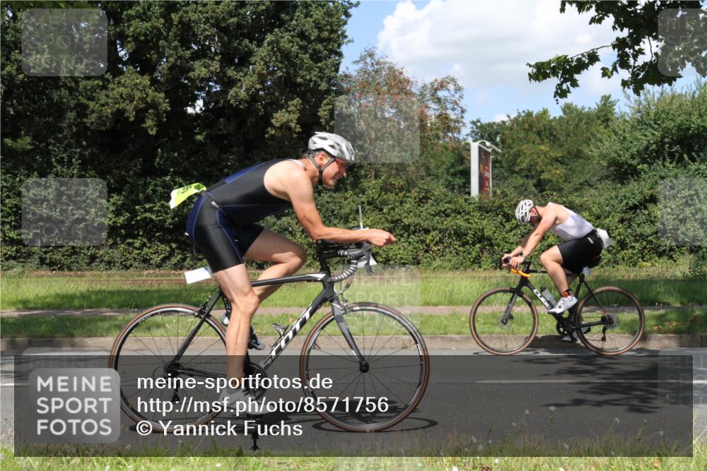10.08.2025 - GEWOBA Citytriathlon Bremen Yannick Fuchs http://msf.ph/oto/8571756 10.08.2025 14:38:29 Radfahren 50, 51, 54, 162, 195, 295 meine-sportfotos.de