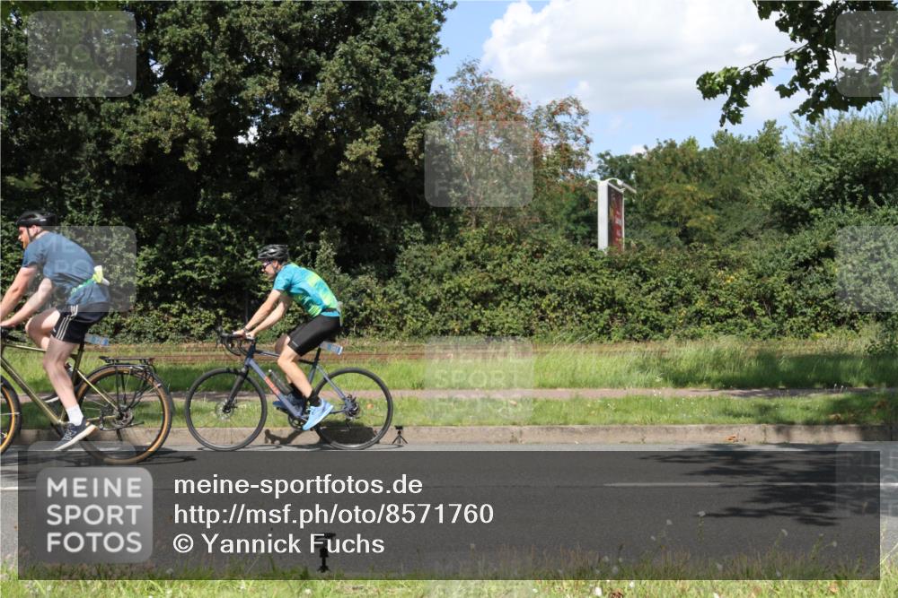 10.08.2025 - GEWOBA Citytriathlon Bremen Yannick Fuchs http://msf.ph/oto/8571760 10.08.2025 14:38:33 Radfahren 50, 51, 162, 195, 216, 295, 312 meine-sportfotos.de