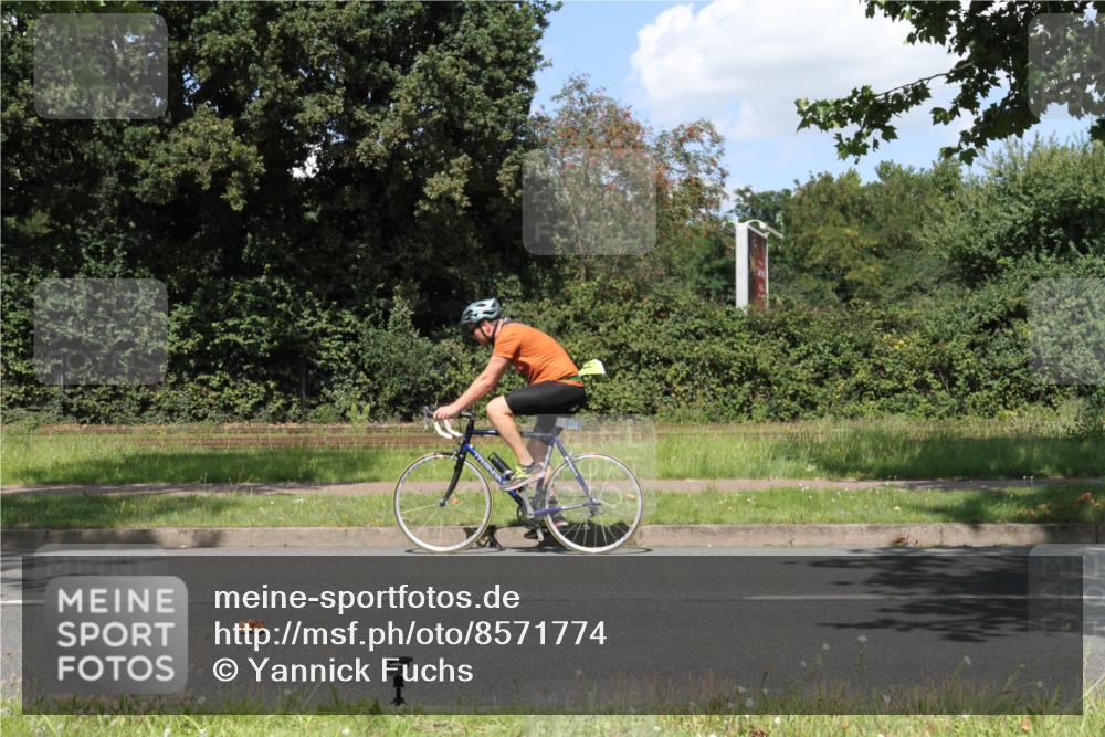 10.08.2025 - GEWOBA Citytriathlon Bremen Yannick Fuchs http://msf.ph/oto/8571774 10.08.2025 14:38:59 Radfahren 100, 236, 238, 354 meine-sportfotos.de