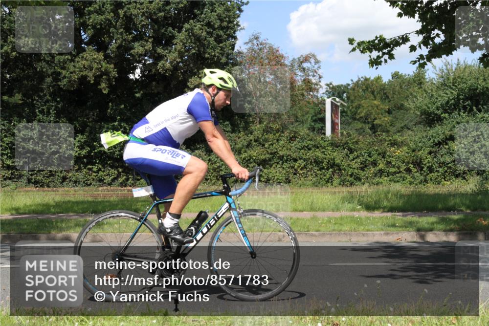 10.08.2025 - GEWOBA Citytriathlon Bremen Yannick Fuchs http://msf.ph/oto/8571783 10.08.2025 14:39:13 Radfahren 18, 100, 130, 174, 281, 283, 427 meine-sportfotos.de