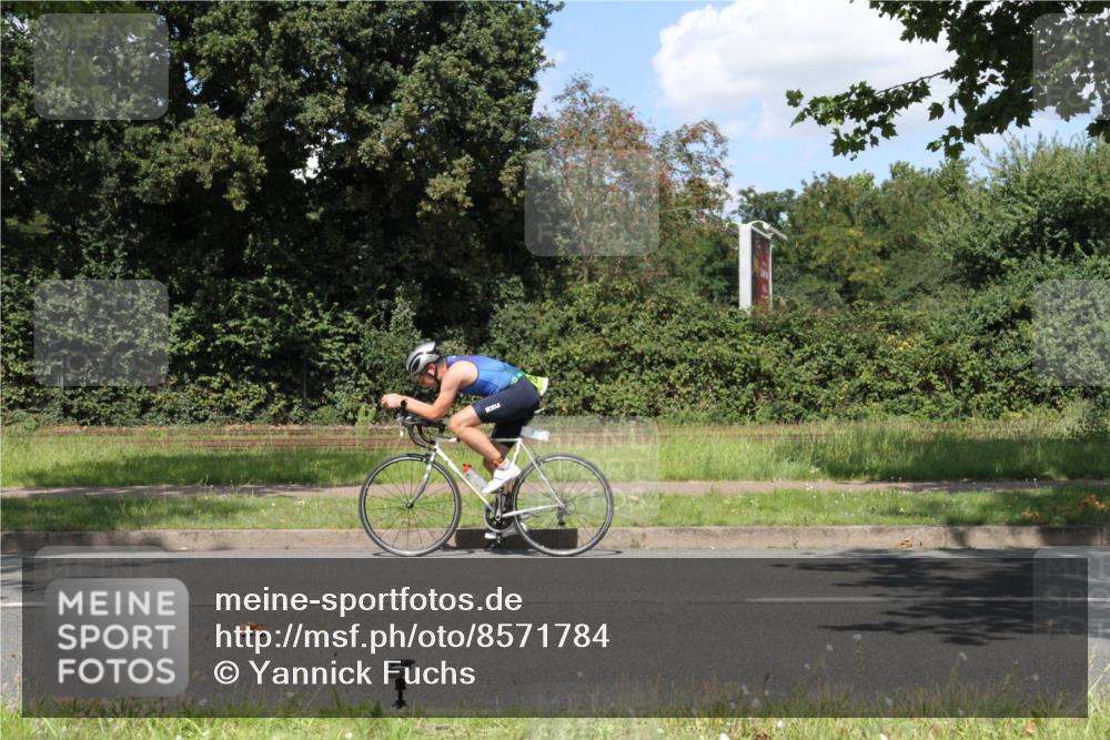 10.08.2025 - GEWOBA Citytriathlon Bremen Yannick Fuchs http://msf.ph/oto/8571784 10.08.2025 14:39:14 Radfahren 18, 100, 130, 174, 281, 283, 427 meine-sportfotos.de