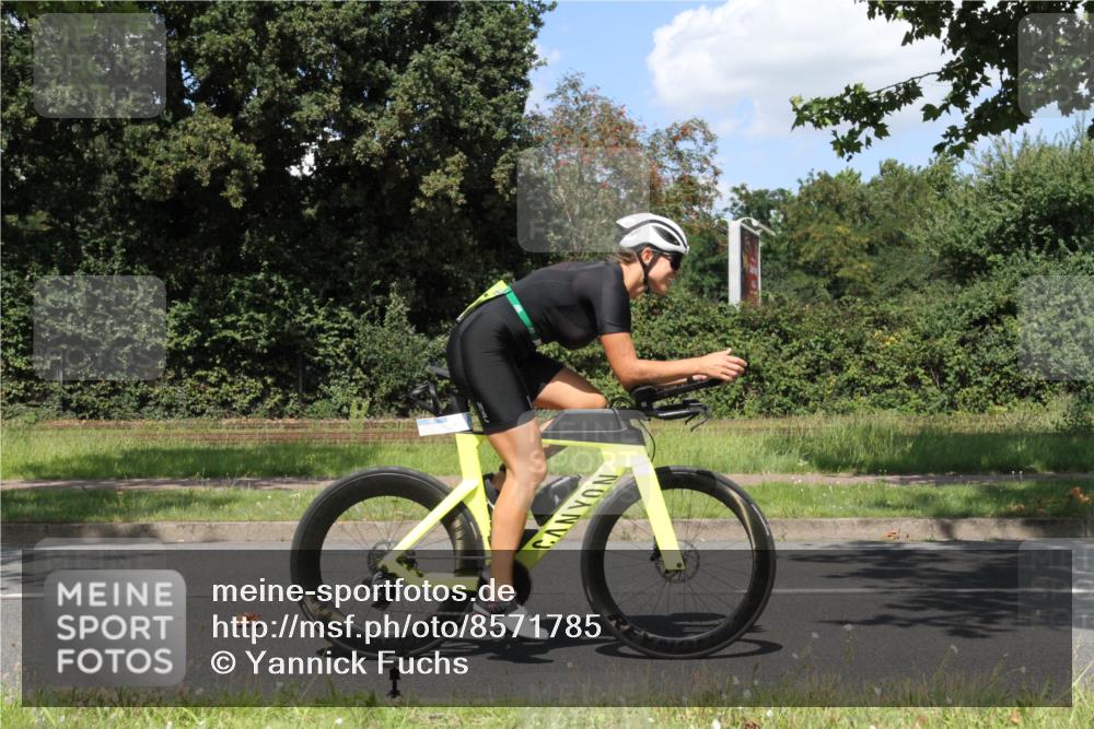10.08.2025 - GEWOBA Citytriathlon Bremen Yannick Fuchs http://msf.ph/oto/8571785 10.08.2025 14:39:17 Radfahren 18, 94, 130, 174, 281, 283, 427 meine-sportfotos.de