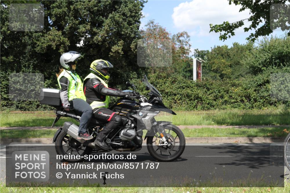 10.08.2025 - GEWOBA Citytriathlon Bremen Yannick Fuchs http://msf.ph/oto/8571787 10.08.2025 14:39:18 Radfahren 18, 84, 94, 130, 174, 281, 283, 427 meine-sportfotos.de