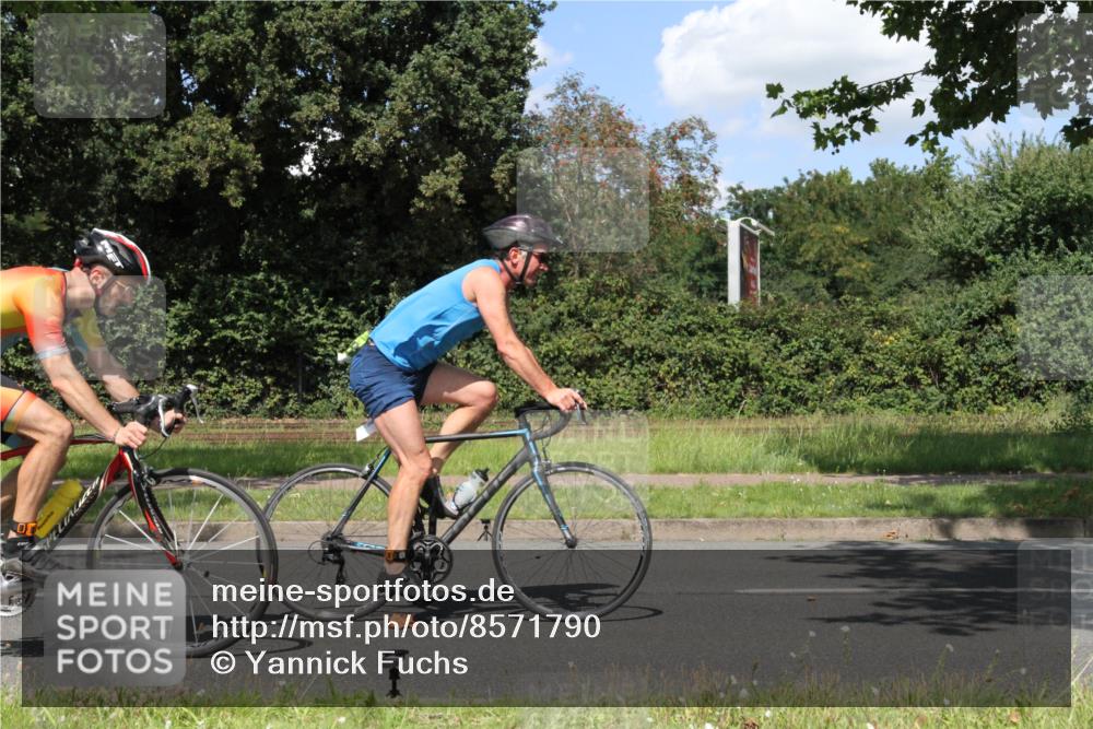 10.08.2025 - GEWOBA Citytriathlon Bremen Yannick Fuchs http://msf.ph/oto/8571790 10.08.2025 14:39:24 Radfahren 18, 84, 94, 101, 126, 130, 174, 281, 283, 334, 427 meine-sportfotos.de