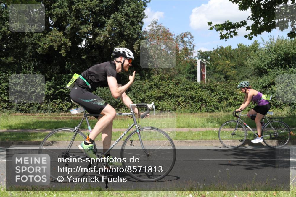 10.08.2025 - GEWOBA Citytriathlon Bremen Yannick Fuchs http://msf.ph/oto/8571813 10.08.2025 14:40:02 Radfahren 52, 59, 69, 124, 139, 217, 225, 274 meine-sportfotos.de