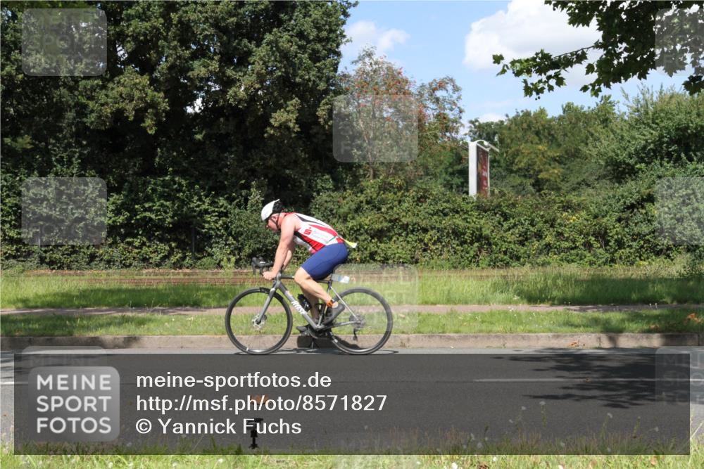 10.08.2025 - GEWOBA Citytriathlon Bremen Yannick Fuchs http://msf.ph/oto/8571827 10.08.2025 14:40:19 Radfahren 47, 59, 225, 242, 258 meine-sportfotos.de