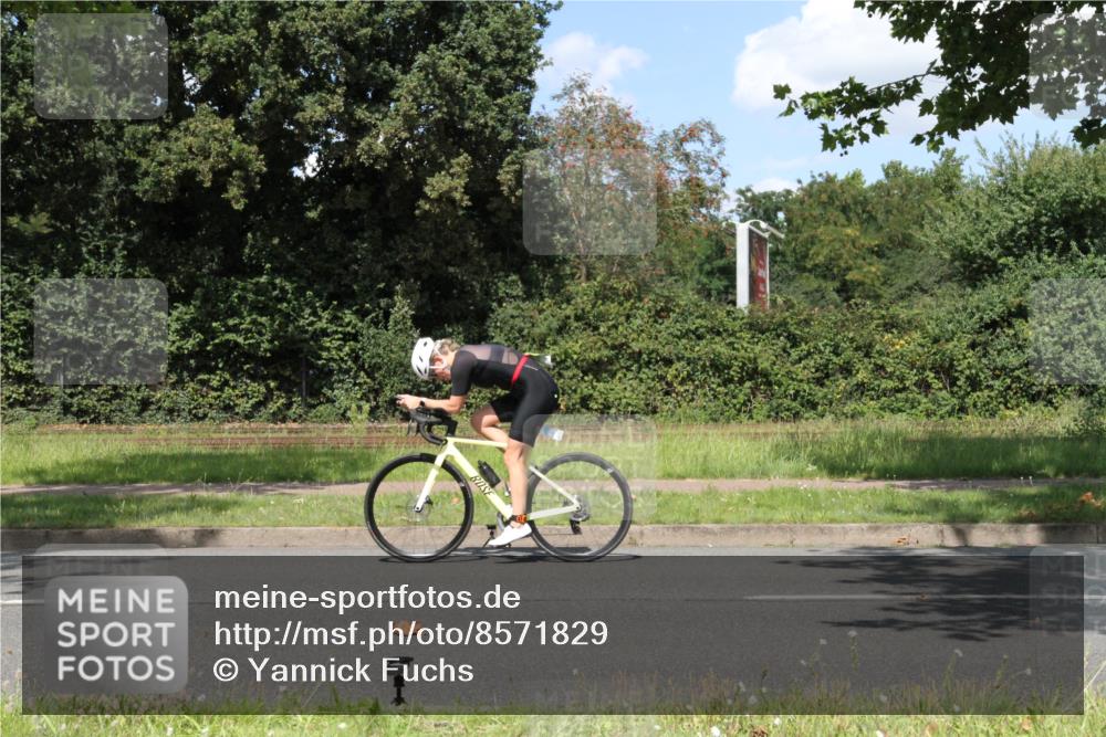 10.08.2025 - GEWOBA Citytriathlon Bremen Yannick Fuchs http://msf.ph/oto/8571829 10.08.2025 14:40:22 Radfahren 47, 59, 242, 258, 297 meine-sportfotos.de