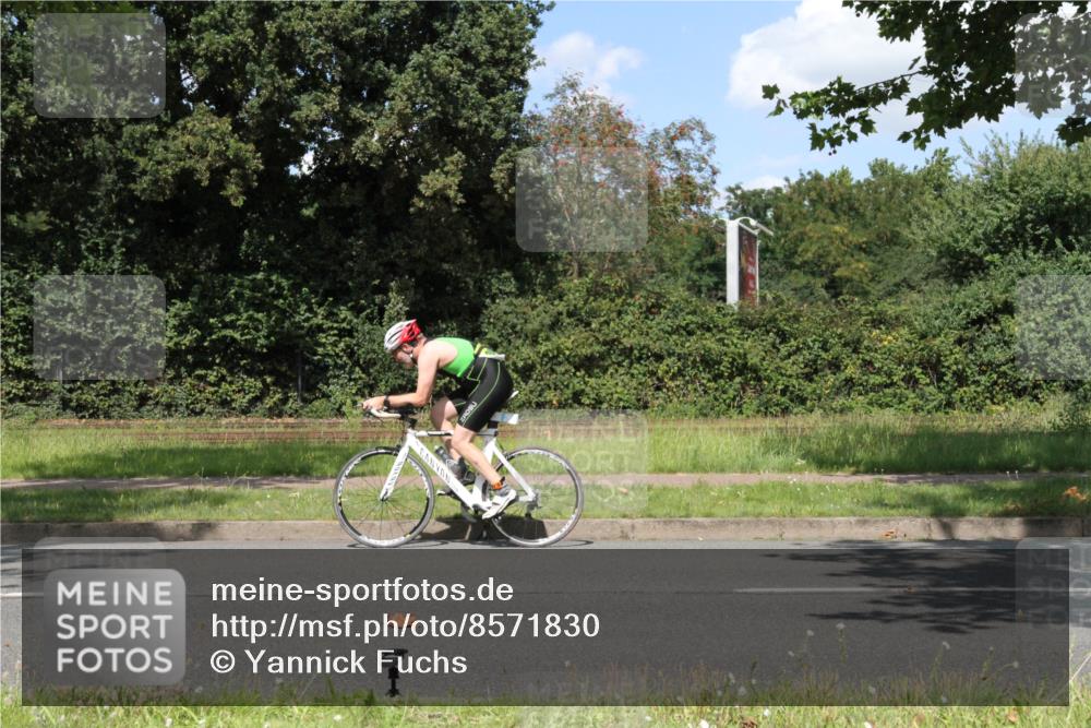 10.08.2025 - GEWOBA Citytriathlon Bremen Yannick Fuchs http://msf.ph/oto/8571830 10.08.2025 14:40:26 Radfahren 29, 47, 242, 258, 297, 529 meine-sportfotos.de