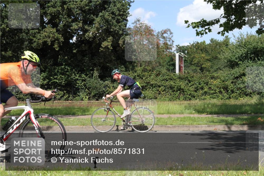 10.08.2025 - GEWOBA Citytriathlon Bremen Yannick Fuchs http://msf.ph/oto/8571831 10.08.2025 14:40:28 Radfahren 29, 47, 131, 242, 258, 297, 529 meine-sportfotos.de