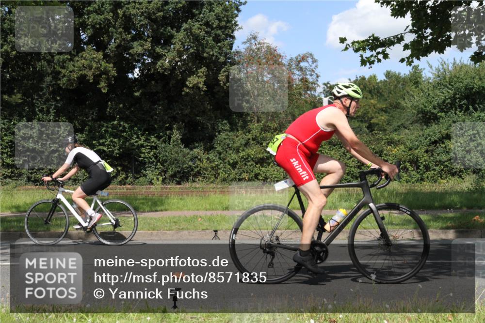 10.08.2025 - GEWOBA Citytriathlon Bremen Yannick Fuchs http://msf.ph/oto/8571835 10.08.2025 14:40:31 Radfahren 29, 47, 131, 186, 242, 258, 289, 297, 529 meine-sportfotos.de