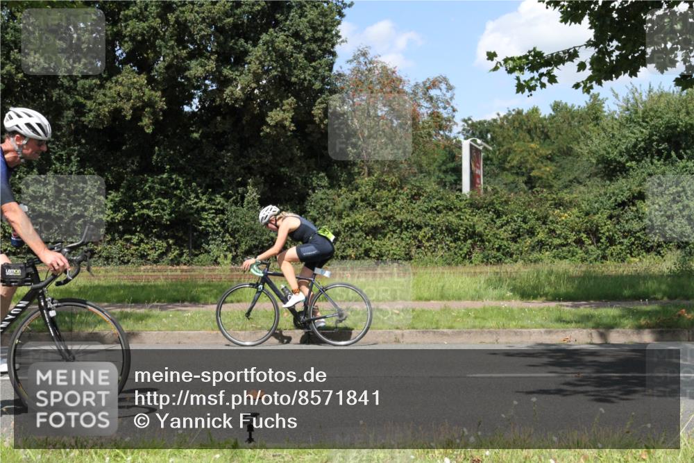 10.08.2025 - GEWOBA Citytriathlon Bremen Yannick Fuchs http://msf.ph/oto/8571841 10.08.2025 14:40:43 Radfahren 29, 131, 186, 211, 224, 289, 297, 529 meine-sportfotos.de