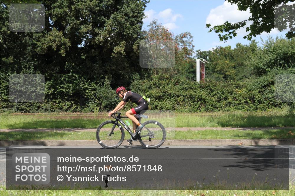 10.08.2025 - GEWOBA Citytriathlon Bremen Yannick Fuchs http://msf.ph/oto/8571848 10.08.2025 14:40:53 Radfahren 103, 131, 142, 177, 186, 211, 224, 289 meine-sportfotos.de