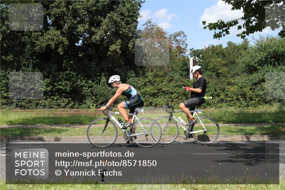 10.08.2025 - GEWOBA Citytriathlon Bremen Yannick Fuchs http://msf.ph/oto/8571850 10.08.2025 14:40:56 Radfahren 103, 142, 177, 186, 211, 224, 289, 432, 476, 477 meine-sportfotos.de