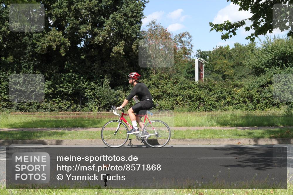 10.08.2025 - GEWOBA Citytriathlon Bremen Yannick Fuchs http://msf.ph/oto/8571868 10.08.2025 14:41:18 Radfahren 36, 103, 204, 249, 253, 266, 280, 353, 431, 432, 476, 477 meine-sportfotos.de