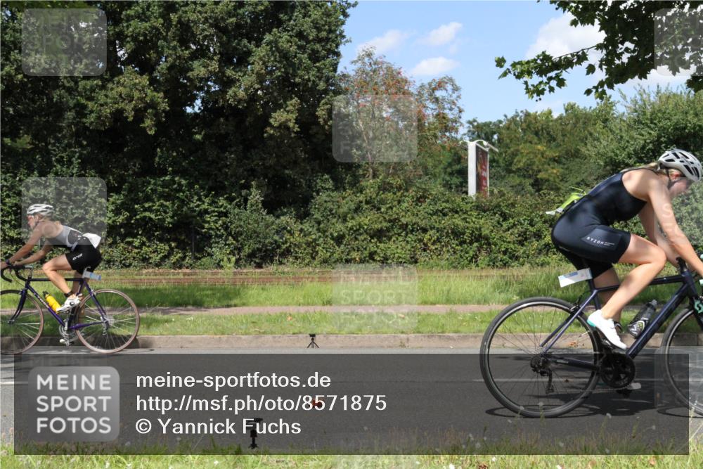 10.08.2025 - GEWOBA Citytriathlon Bremen Yannick Fuchs http://msf.ph/oto/8571875 10.08.2025 14:41:38 Radfahren 36, 209, 306, 317, 343, 480, 513 meine-sportfotos.de