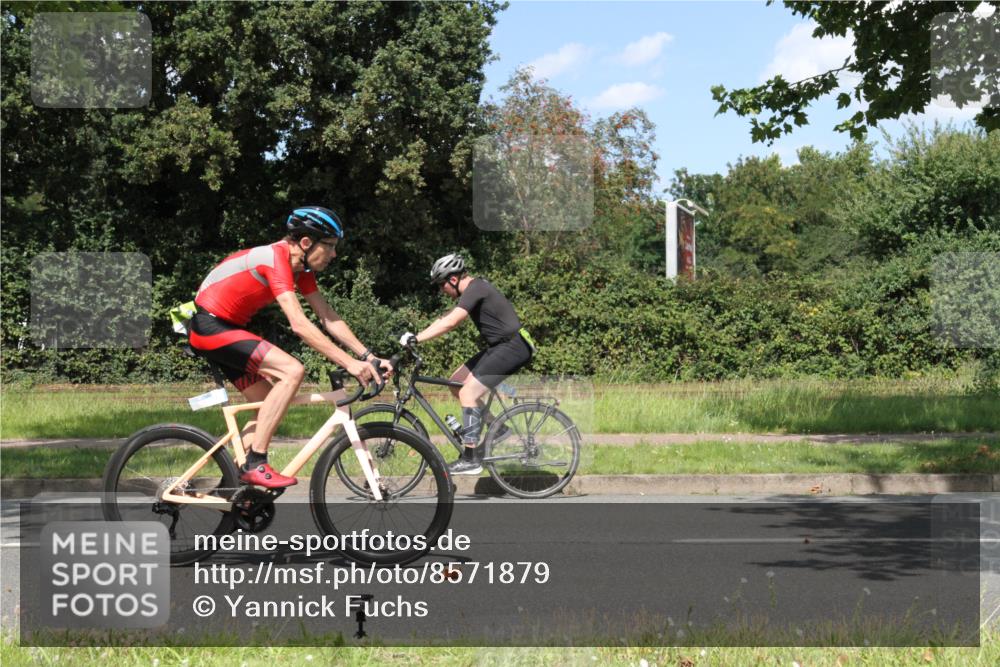 10.08.2025 - GEWOBA Citytriathlon Bremen Yannick Fuchs http://msf.ph/oto/8571879 10.08.2025 14:41:47 Radfahren 209, 213, 262, 306, 317, 343, 478, 480, 513 meine-sportfotos.de