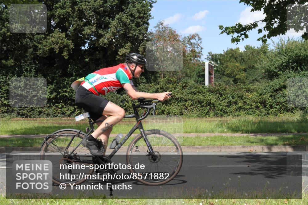10.08.2025 - GEWOBA Citytriathlon Bremen Yannick Fuchs http://msf.ph/oto/8571882 10.08.2025 14:41:51 Radfahren 56, 209, 213, 235, 250, 262, 317, 478, 480, 513 meine-sportfotos.de
