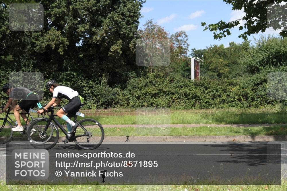 10.08.2025 - GEWOBA Citytriathlon Bremen Yannick Fuchs http://msf.ph/oto/8571895 10.08.2025 14:42:12 Radfahren 19, 56, 145, 235, 246, 250, 288 meine-sportfotos.de