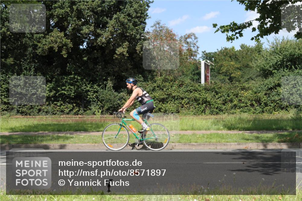 10.08.2025 - GEWOBA Citytriathlon Bremen Yannick Fuchs http://msf.ph/oto/8571897 10.08.2025 14:42:21 Radfahren 19, 145, 288, 488 meine-sportfotos.de