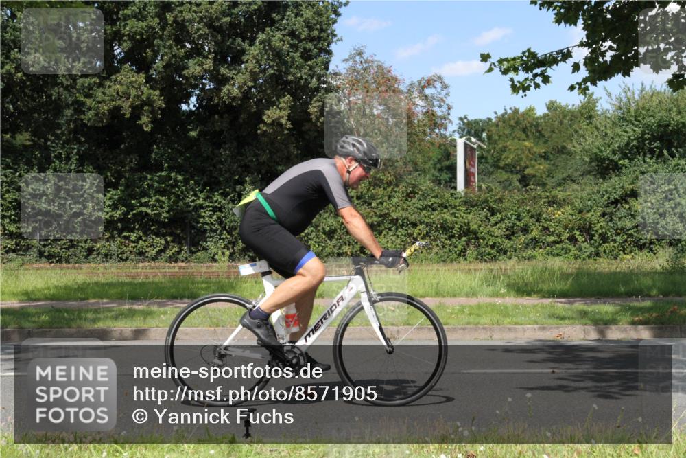 10.08.2025 - GEWOBA Citytriathlon Bremen Yannick Fuchs http://msf.ph/oto/8571905 10.08.2025 14:42:34 Radfahren 110, 288, 303, 488 meine-sportfotos.de