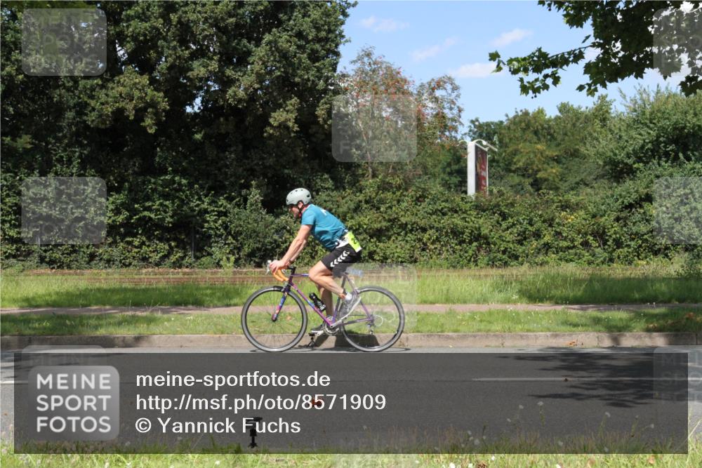 10.08.2025 - GEWOBA Citytriathlon Bremen Yannick Fuchs http://msf.ph/oto/8571909 10.08.2025 14:42:43 Radfahren 110, 303, 474, 479, 488 meine-sportfotos.de