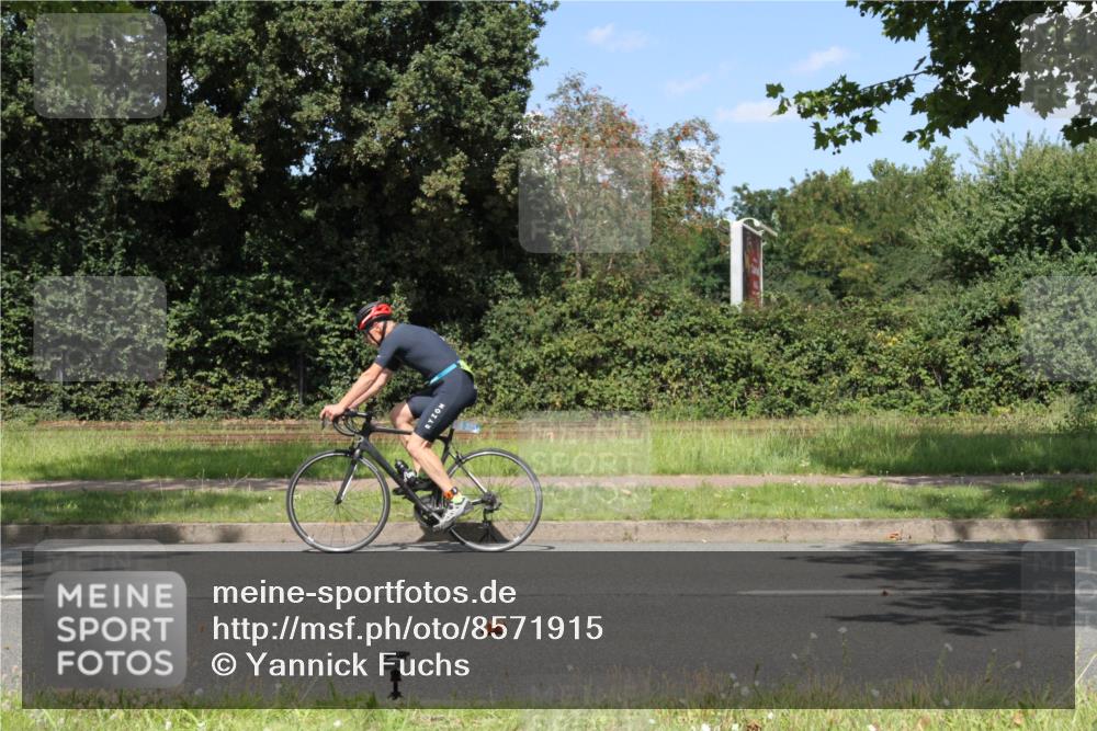 10.08.2025 - GEWOBA Citytriathlon Bremen Yannick Fuchs http://msf.ph/oto/8571915 10.08.2025 14:42:58 Radfahren 67, 110, 180, 205, 436, 446, 474, 479 meine-sportfotos.de
