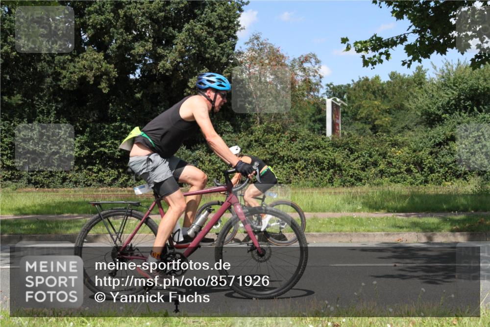 10.08.2025 - GEWOBA Citytriathlon Bremen Yannick Fuchs http://msf.ph/oto/8571926 10.08.2025 14:43:23 Radfahren 109, 157, 234, 251, 311, 462 meine-sportfotos.de