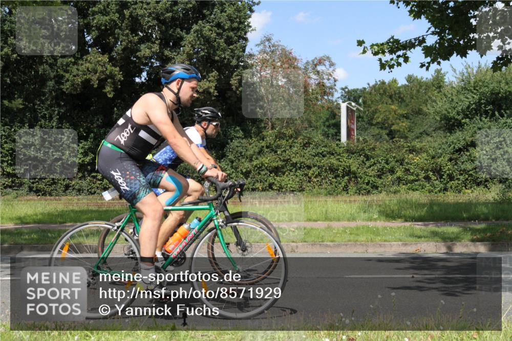 10.08.2025 - GEWOBA Citytriathlon Bremen Yannick Fuchs http://msf.ph/oto/8571929 10.08.2025 14:43:26 Radfahren 109, 157, 234, 251, 311, 462 meine-sportfotos.de
