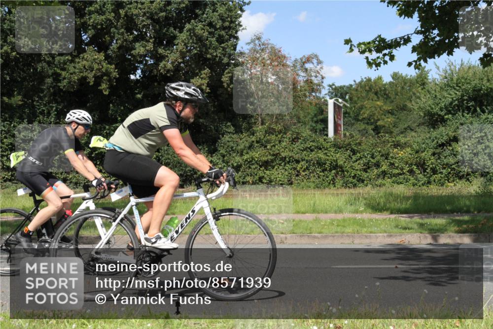 10.08.2025 - GEWOBA Citytriathlon Bremen Yannick Fuchs http://msf.ph/oto/8571939 10.08.2025 14:43:43 Radfahren 86, 109, 154, 163, 259, 325 meine-sportfotos.de