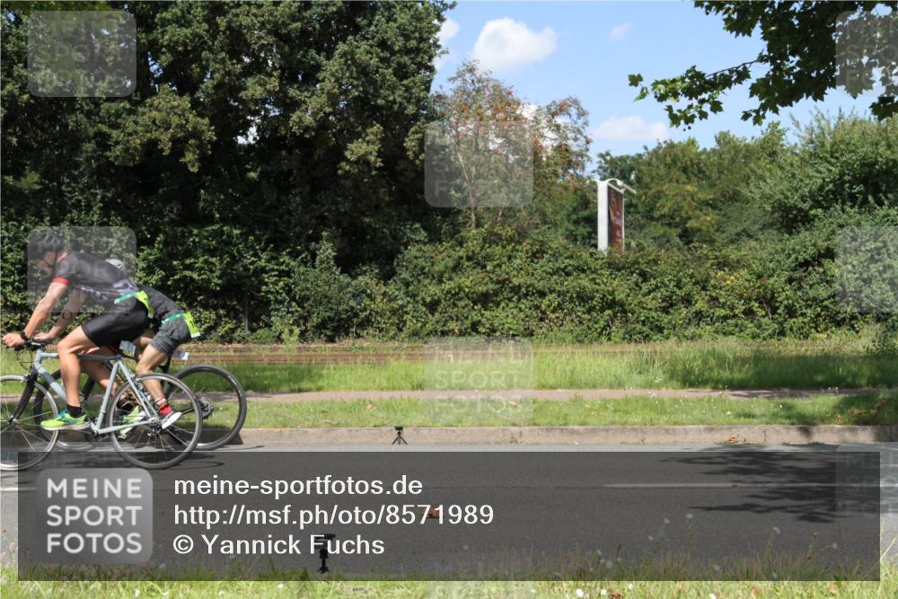 10.08.2025 - GEWOBA Citytriathlon Bremen Yannick Fuchs http://msf.ph/oto/8571989 10.08.2025 14:44:32 Radfahren 9, 28, 200, 208, 323, 383 meine-sportfotos.de