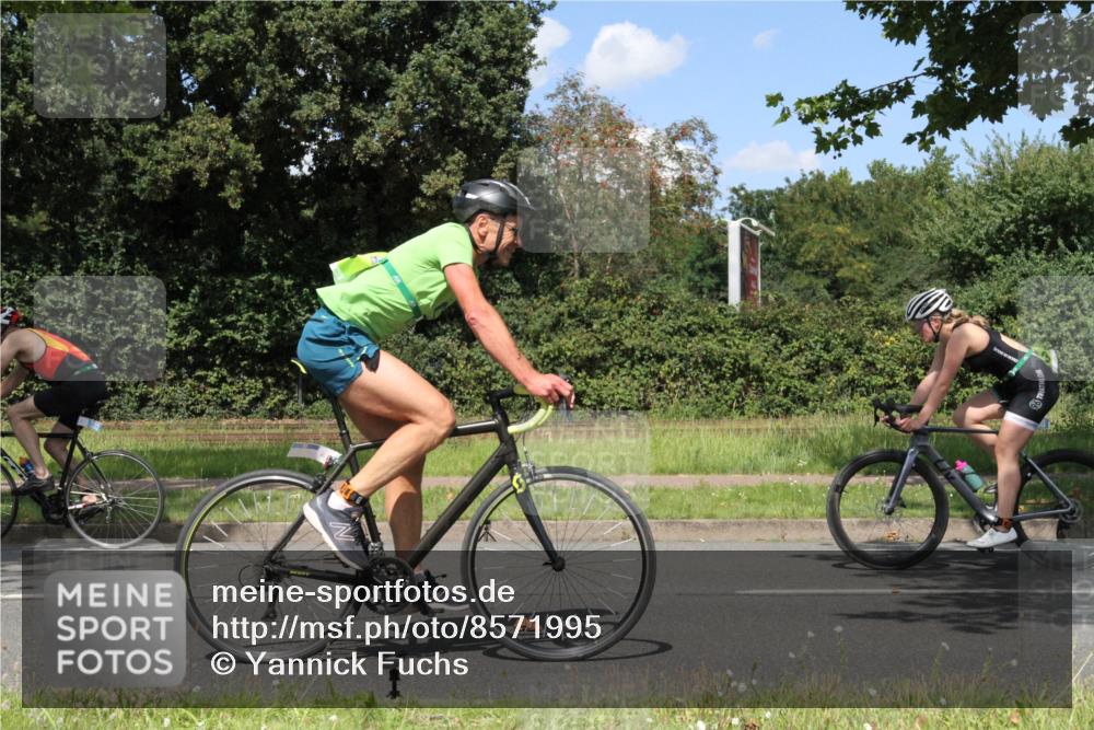 10.08.2025 - GEWOBA Citytriathlon Bremen Yannick Fuchs http://msf.ph/oto/8571995 10.08.2025 14:44:38 Radfahren 9, 73, 200, 208, 323, 383 meine-sportfotos.de