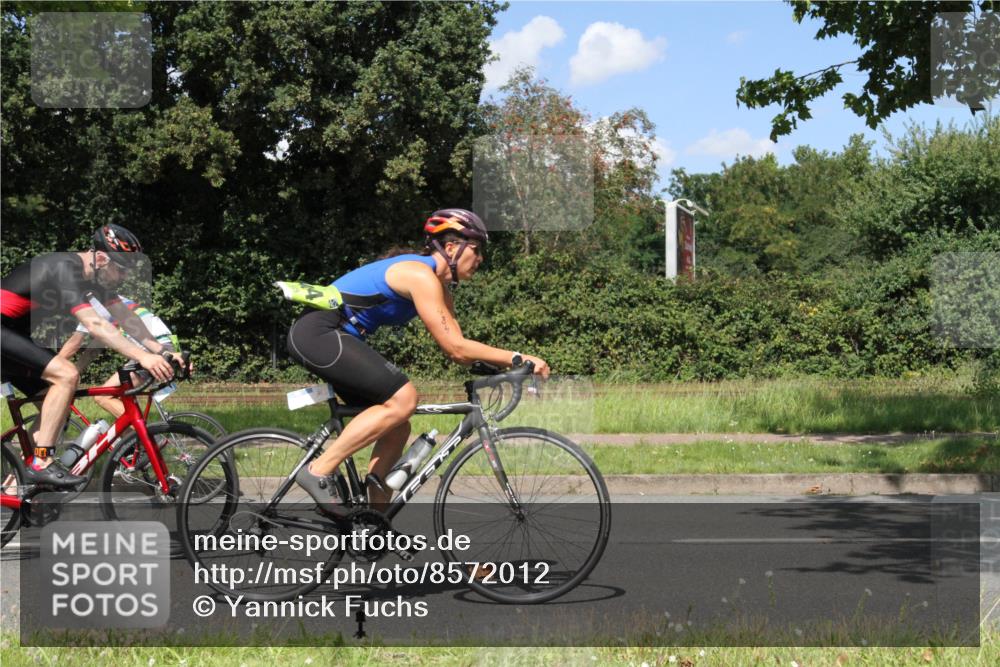 10.08.2025 - GEWOBA Citytriathlon Bremen Yannick Fuchs http://msf.ph/oto/8572012 10.08.2025 14:45:03 Radfahren 35, 198, 326, 336, 346, 453, 484, 497 meine-sportfotos.de