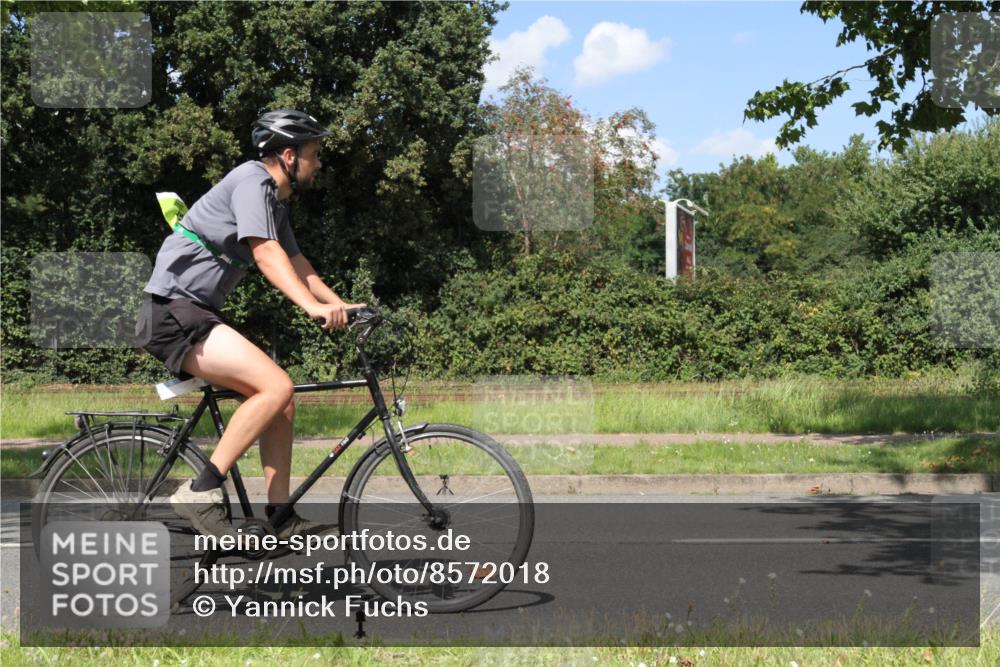 10.08.2025 - GEWOBA Citytriathlon Bremen Yannick Fuchs http://msf.ph/oto/8572018 10.08.2025 14:45:07 Radfahren 35, 198, 326, 336, 346, 453, 484, 497 meine-sportfotos.de