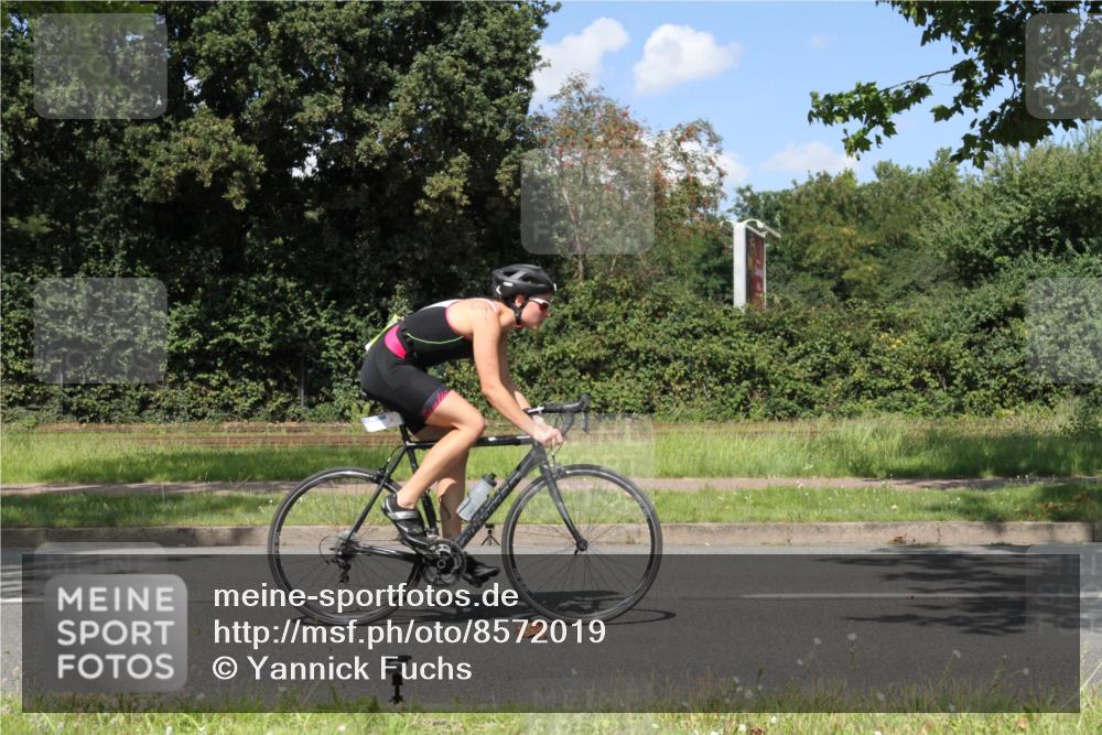 10.08.2025 - GEWOBA Citytriathlon Bremen Yannick Fuchs http://msf.ph/oto/8572019 10.08.2025 14:45:07 Radfahren 35, 198, 326, 336, 346, 453, 484, 497 meine-sportfotos.de
