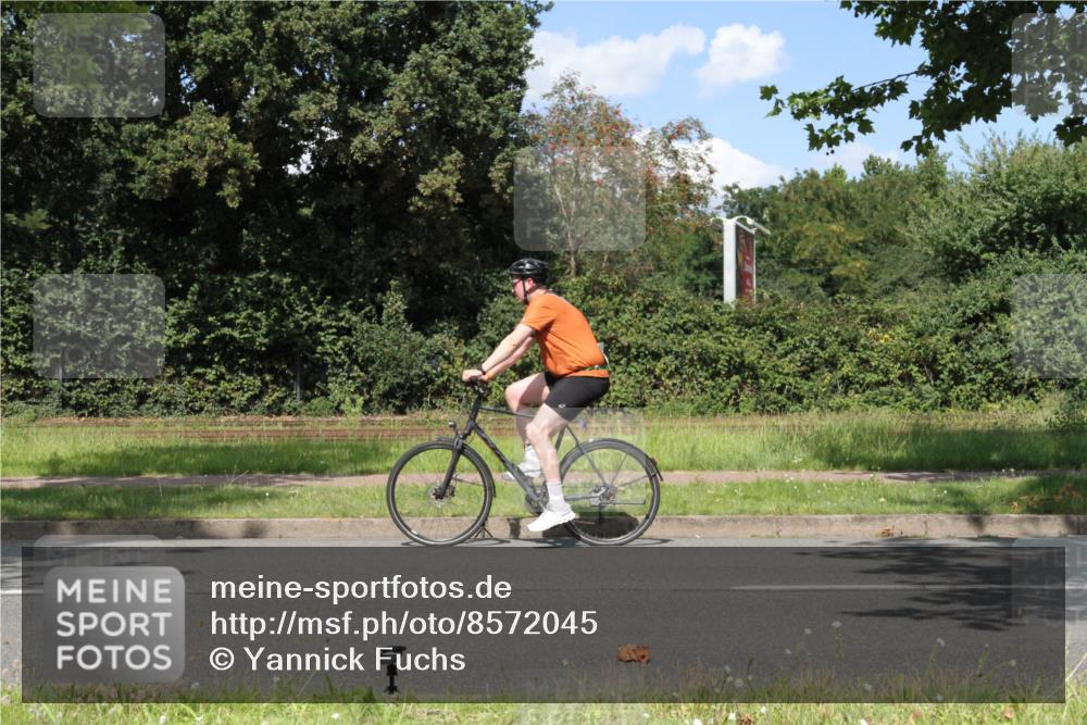 10.08.2025 - GEWOBA Citytriathlon Bremen Yannick Fuchs http://msf.ph/oto/8572045 10.08.2025 14:45:54 Radfahren 61, 99, 166, 182, 269, 273, 404, 441 meine-sportfotos.de