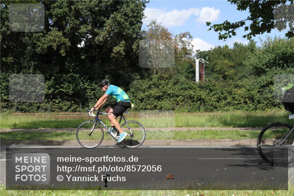10.08.2025 - GEWOBA Citytriathlon Bremen Yannick Fuchs http://msf.ph/oto/8572056 10.08.2025 14:46:12 Radfahren 61, 182, 269, 270, 363, 422, 499 meine-sportfotos.de