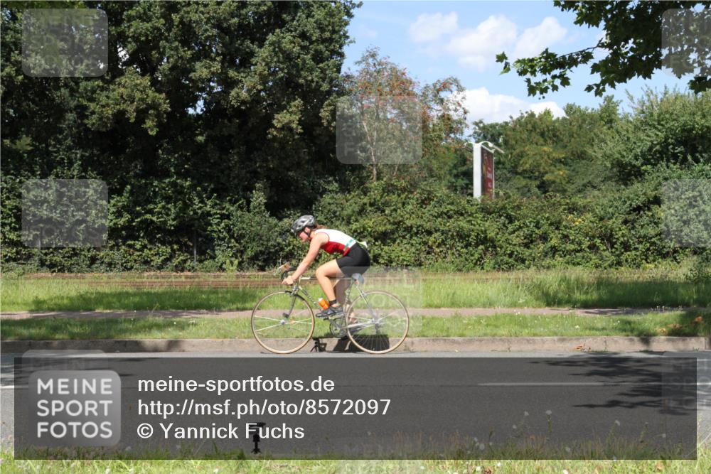 10.08.2025 - GEWOBA Citytriathlon Bremen Yannick Fuchs http://msf.ph/oto/8572097 10.08.2025 14:48:08 Radfahren 22, 196, 331, 350, 447 meine-sportfotos.de
