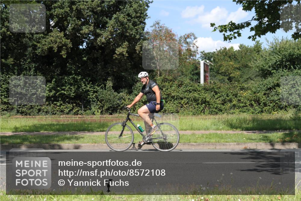 10.08.2025 - GEWOBA Citytriathlon Bremen Yannick Fuchs http://msf.ph/oto/8572108 10.08.2025 14:48:26 Radfahren 189, 196, 457 meine-sportfotos.de