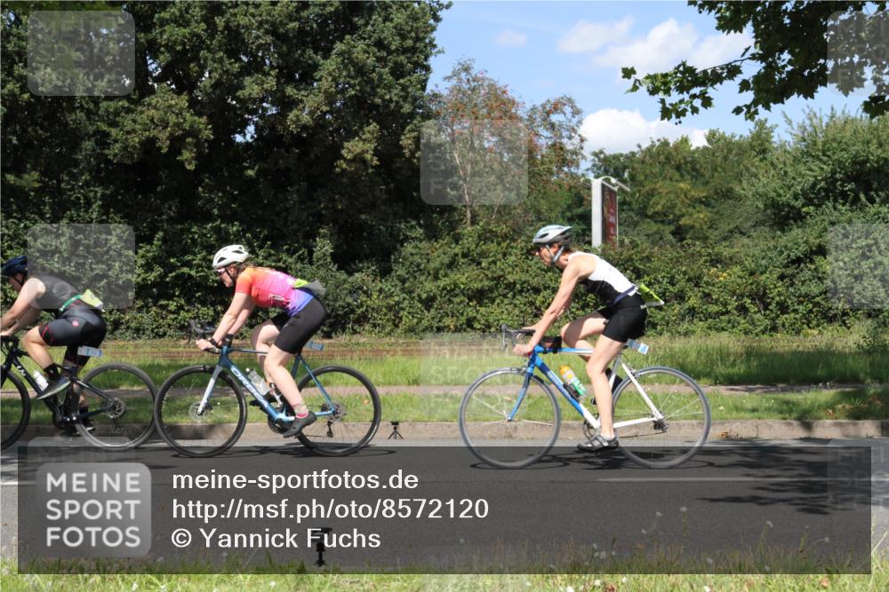10.08.2025 - GEWOBA Citytriathlon Bremen Yannick Fuchs http://msf.ph/oto/8572120 10.08.2025 14:48:44 Radfahren 179, 181, 276, 365, 389, 426, 487 meine-sportfotos.de