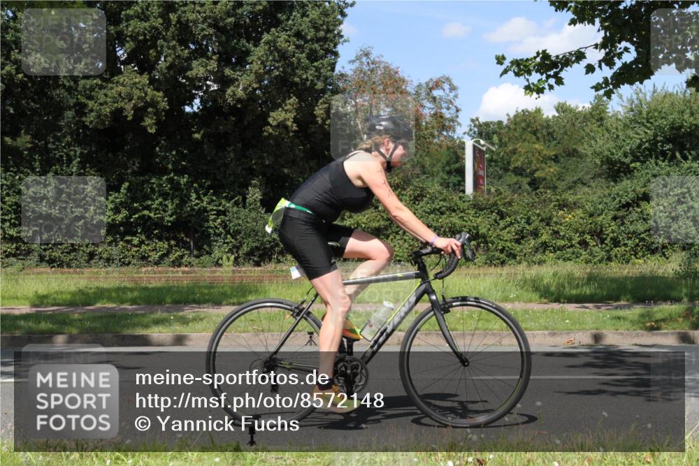 10.08.2025 - GEWOBA Citytriathlon Bremen Yannick Fuchs http://msf.ph/oto/8572148 10.08.2025 14:49:33 Radfahren 6, 286, 328, 377, 401, 402, 429, 461, 466, 491, 517 meine-sportfotos.de