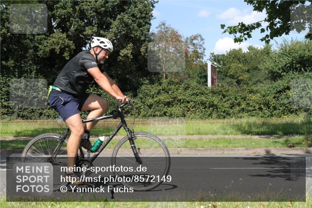 10.08.2025 - GEWOBA Citytriathlon Bremen Yannick Fuchs http://msf.ph/oto/8572149 10.08.2025 14:49:34 Radfahren 6, 286, 328, 377, 401, 402, 429, 461, 466, 491, 517 meine-sportfotos.de