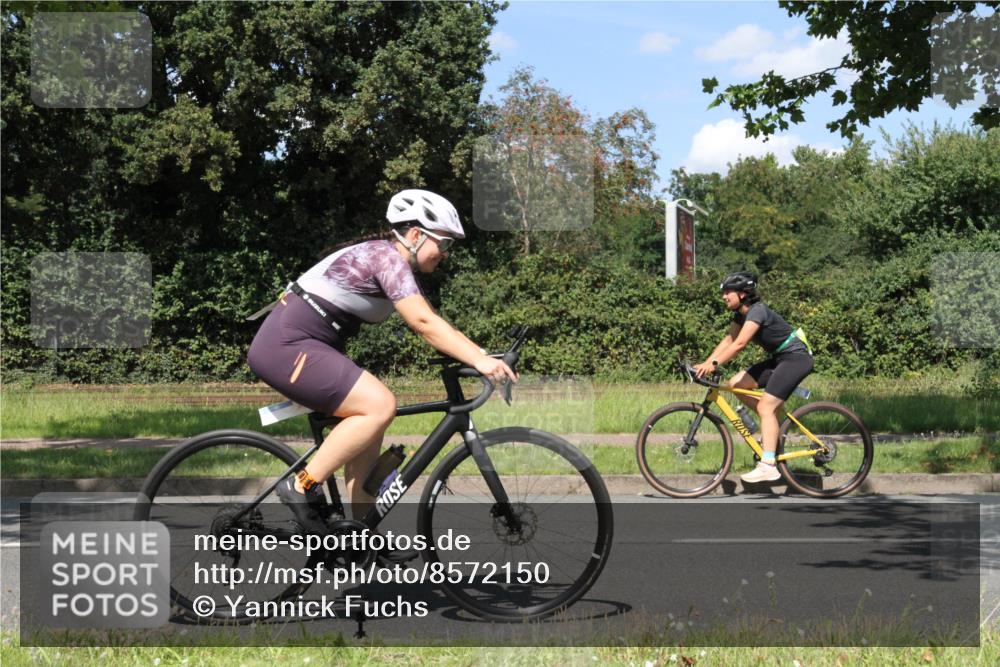 10.08.2025 - GEWOBA Citytriathlon Bremen Yannick Fuchs http://msf.ph/oto/8572150 10.08.2025 14:49:36 Radfahren 6, 169, 286, 305, 328, 377, 402, 429, 461, 466, 491, 517 meine-sportfotos.de
