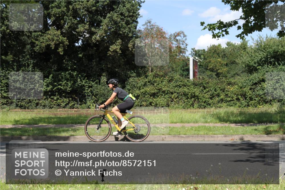 10.08.2025 - GEWOBA Citytriathlon Bremen Yannick Fuchs http://msf.ph/oto/8572151 10.08.2025 14:49:36 Radfahren 6, 169, 286, 305, 328, 377, 402, 429, 461, 466, 491, 517 meine-sportfotos.de