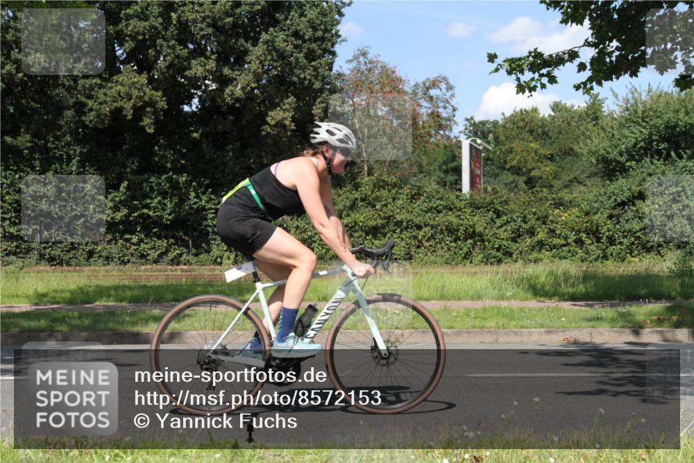 10.08.2025 - GEWOBA Citytriathlon Bremen Yannick Fuchs http://msf.ph/oto/8572153 10.08.2025 14:49:39 Radfahren 6, 169, 286, 305, 328, 377, 402, 407, 429, 461, 466, 491, 517 meine-sportfotos.de