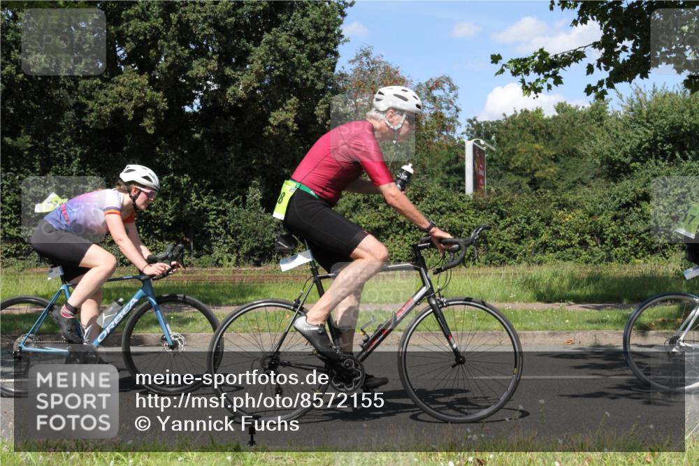 10.08.2025 - GEWOBA Citytriathlon Bremen Yannick Fuchs http://msf.ph/oto/8572155 10.08.2025 14:49:41 Radfahren 6, 169, 193, 286, 305, 328, 377, 402, 407, 429, 461, 466, 491, 517 meine-sportfotos.de