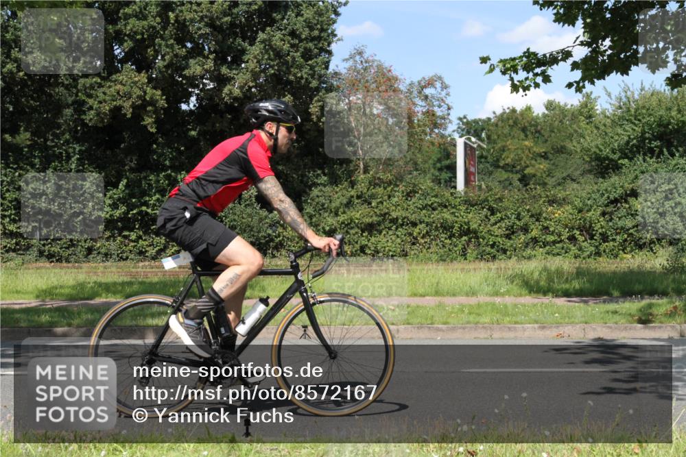 10.08.2025 - GEWOBA Citytriathlon Bremen Yannick Fuchs http://msf.ph/oto/8572167 10.08.2025 14:49:58 Radfahren 120, 169, 193, 293, 305, 322, 356, 400, 407, 509 meine-sportfotos.de
